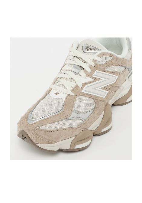 Scarpe New Balance 9060 Beige Argento Metallizzato Unisex NEW BALANCE | Sneakers | U9060-ERM